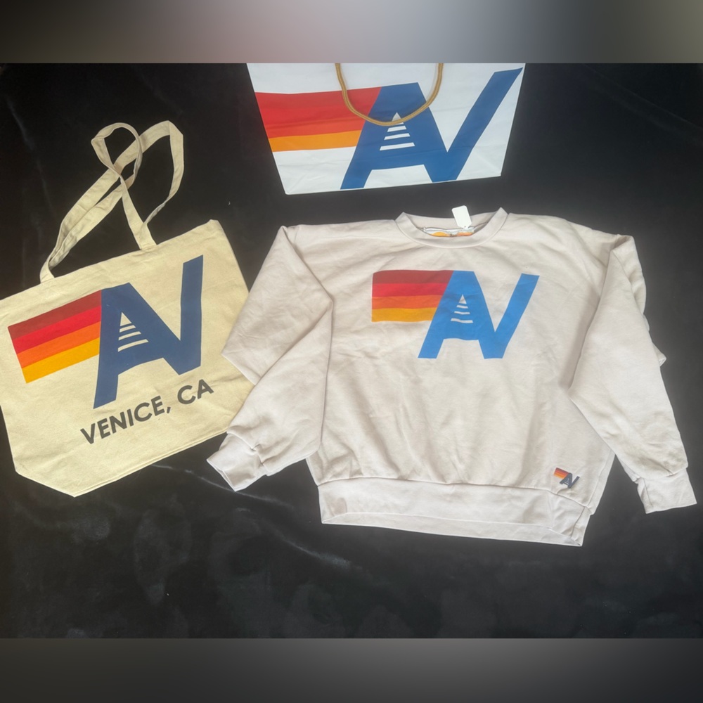 - NWT Aviator  Nation Logo  Relaxed Crew Sweatshirt Dive Extra Small + Tote